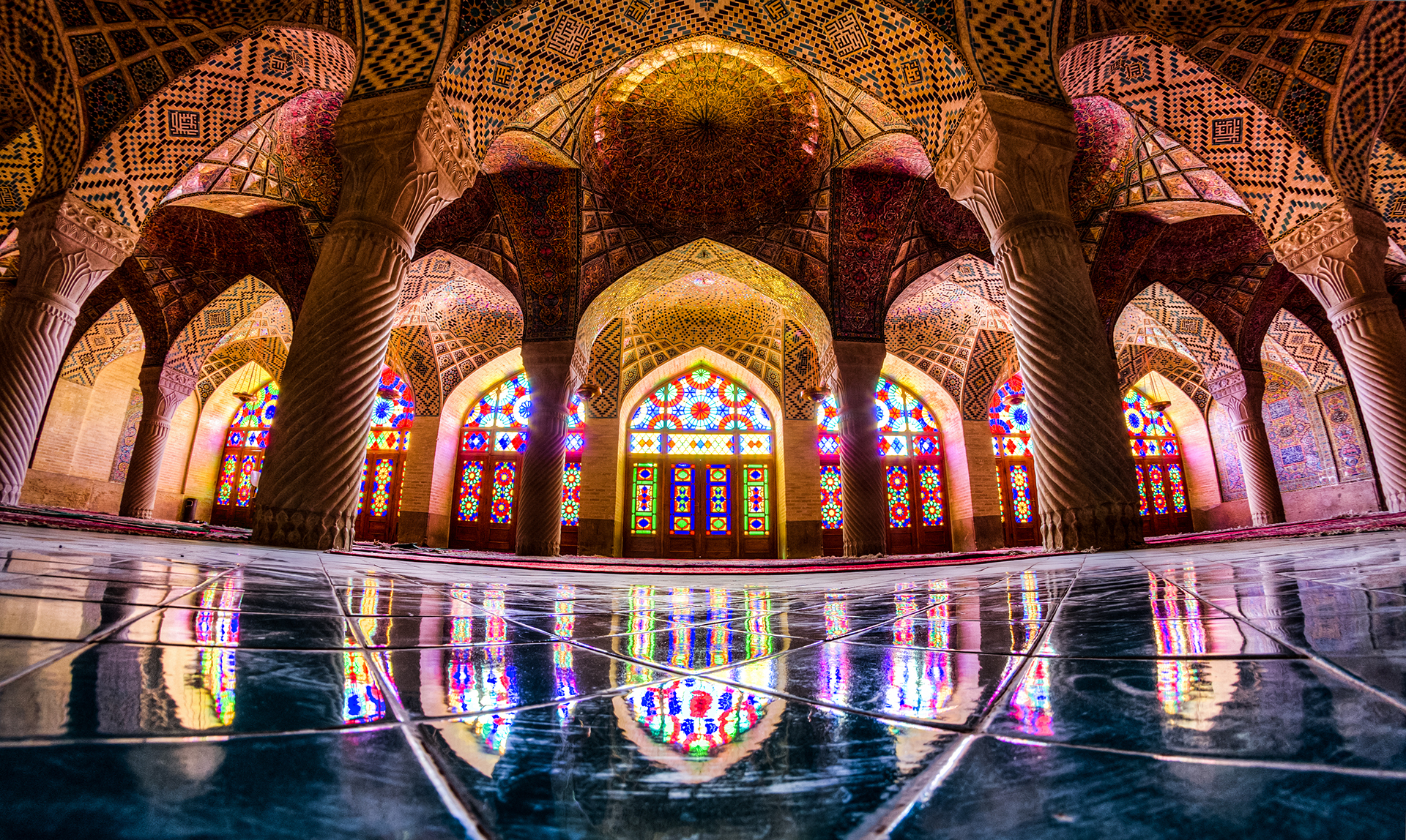 The amazing colors of Nasir al-Mulk