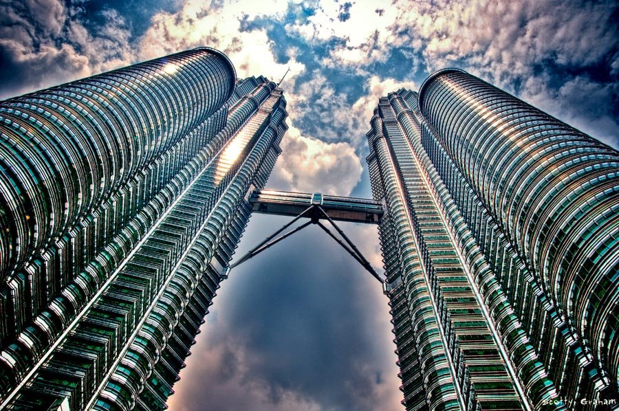 Petronas Towers blog123hotel.com