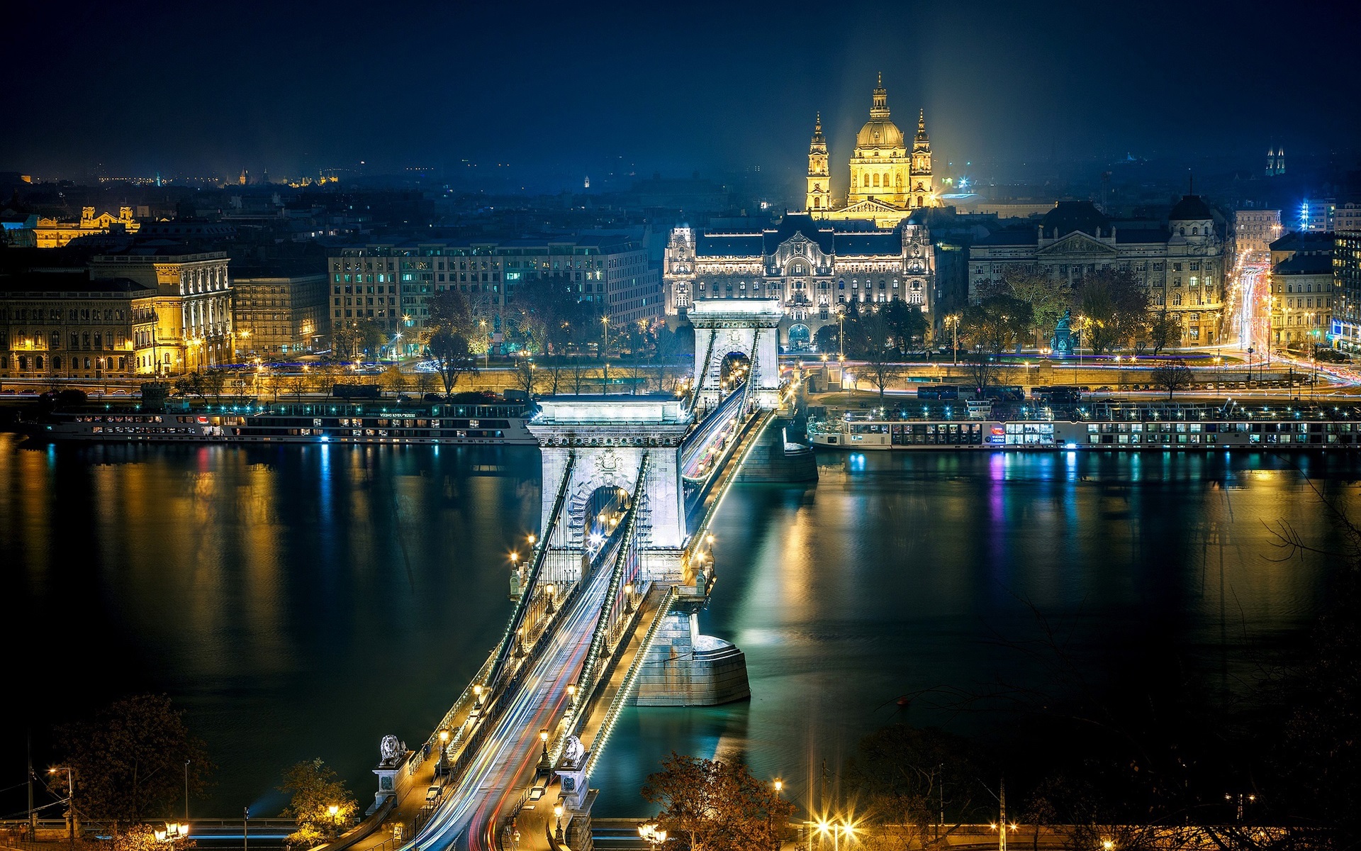 zBudapest-Hungary-the-Danube-river-city-night-lights_1920x1200