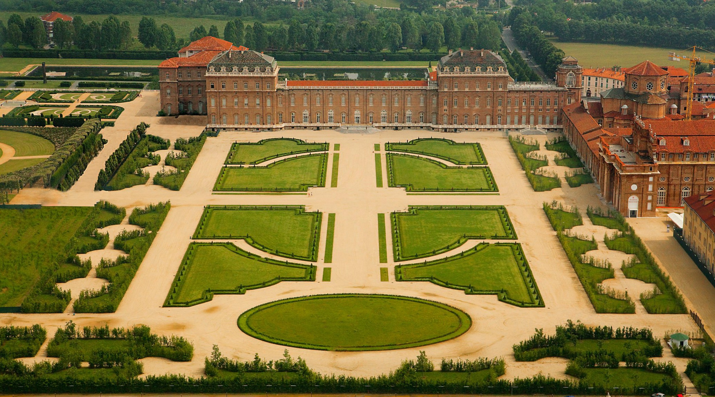 Explore the Venaria Reale History: World's Largest Royal Palace